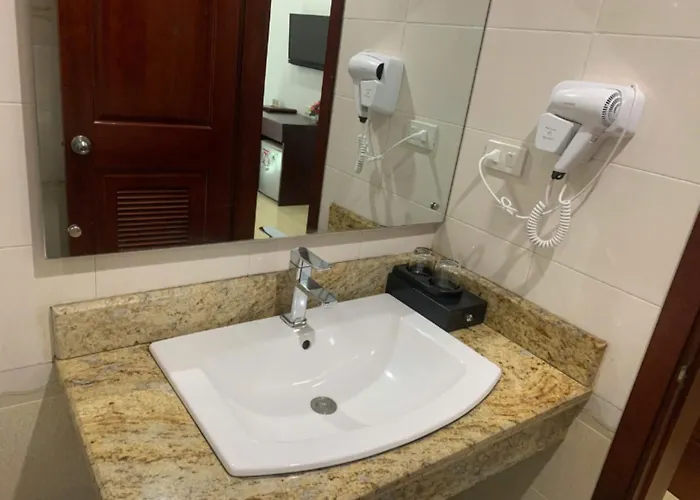 Khách sạn Kenny 3*